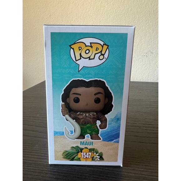 Maui w/ Fish Hook Funko Pop #1547 Moana 2 Disney Movie Dwayne Rock Johnson Vinyl - Picture 2 of 6
